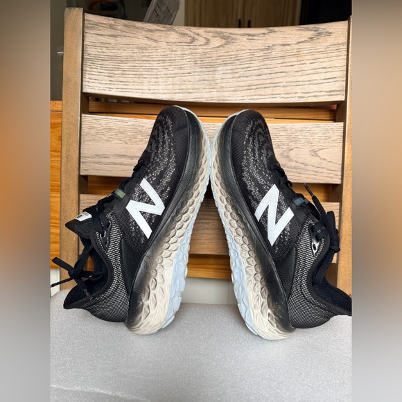 NEW BALANCE Fresh Foam More v2 size 9.5 for women - Picture 6 of 11